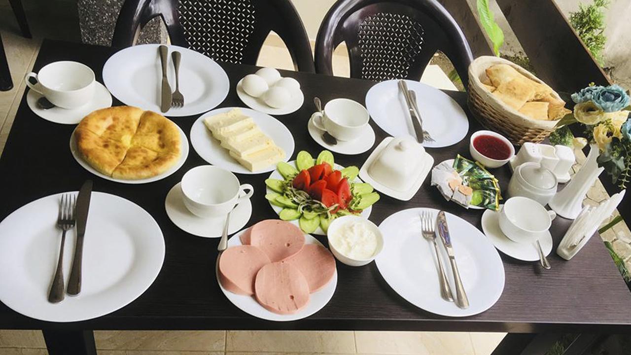 Hotel Gori 科布列季 外观 照片