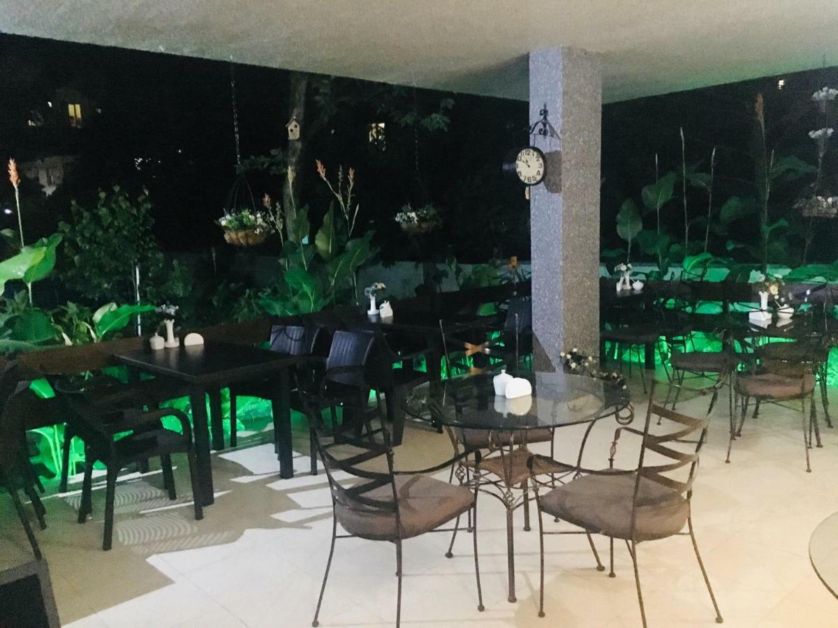 Hotel Gori 科布列季 外观 照片